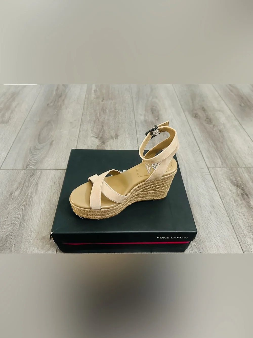 NEW VINCE CAMUTO Women's Fettana Ankle Strap Platform Espadrille Wedge Sandals